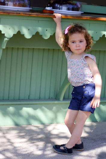 short-enfant-debout2