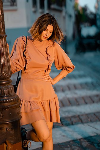 74ec6a_82ba4adfde414a93beec174b301ccd4d_mv2