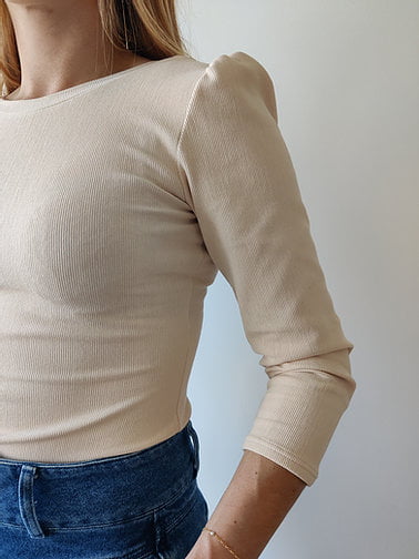 505178_c64fb2934f084d5d9d9609cc8a444fc3_mv2