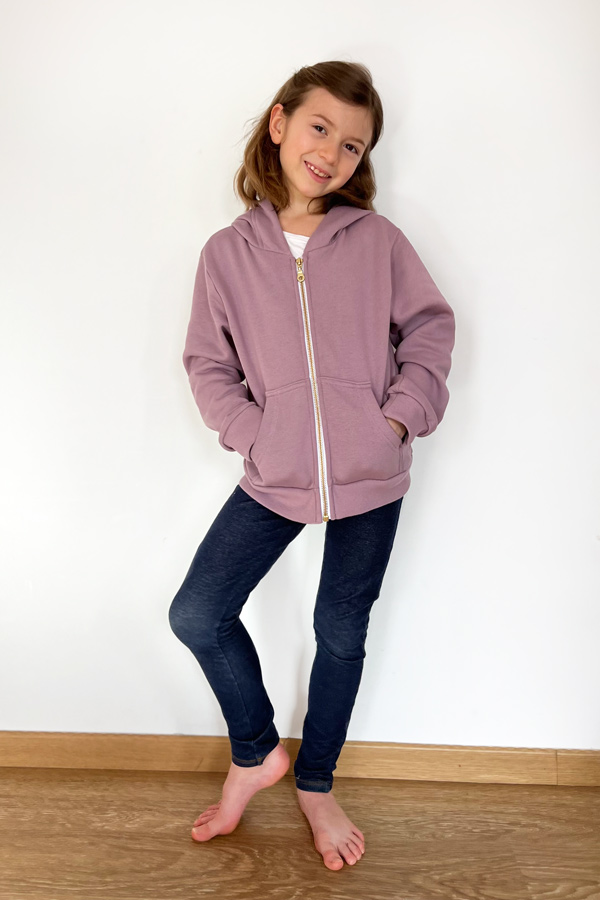 I-AM-Rainbow-Mini-patron-couture-sweatshirt-unisexe-enfant-8