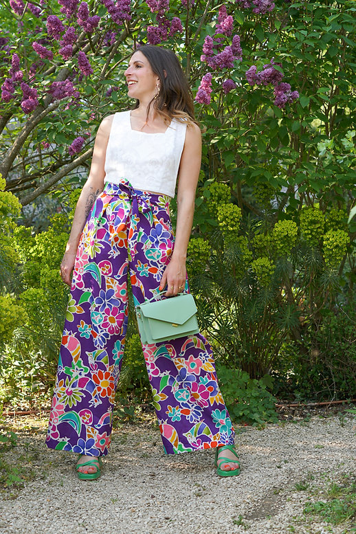 505178_fc8265453ea8477580f524be1d51089d_mv2