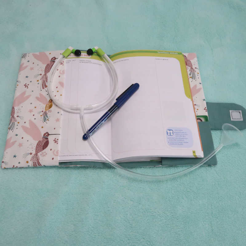 protege-carnet-sante-ouvert