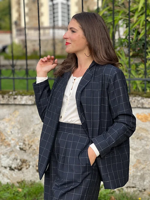 505178_adc054d9a14d4aa39d4c1a121f284834_mv2