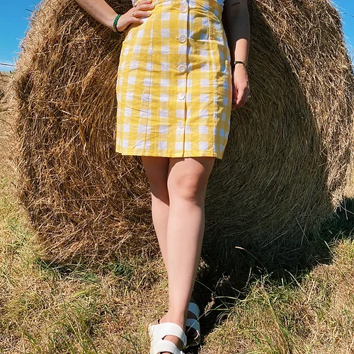 e88d7f_094b49ff4c624f78b1b7f24421a40761_mv2