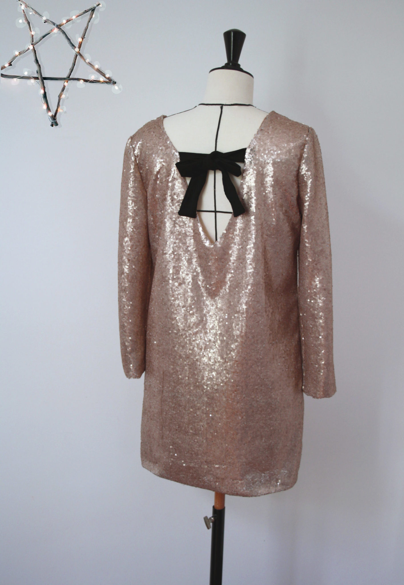 visuel-sur-mannequin-robe-noel-les-patronnes-scaled