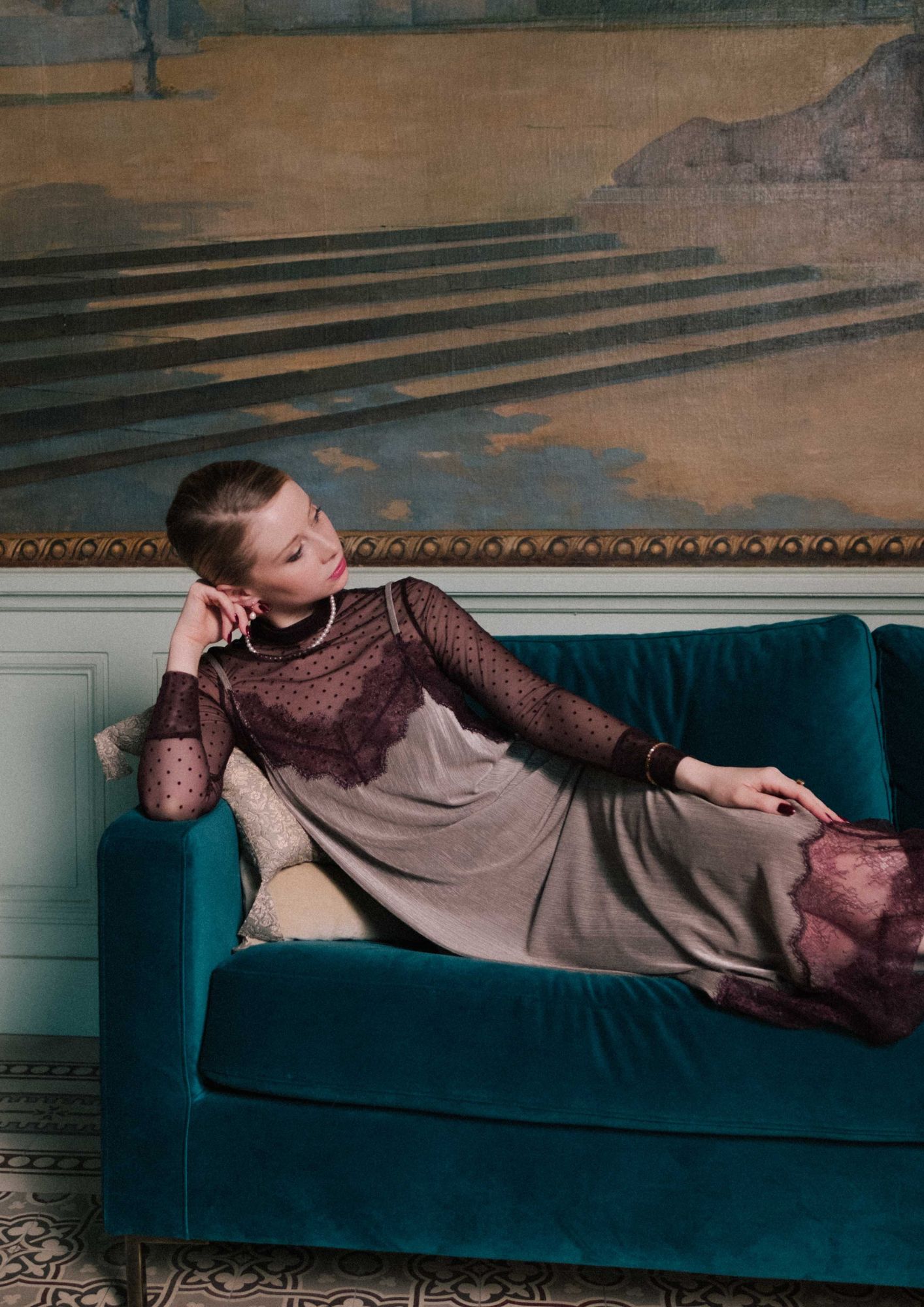 patrontopempire4 - Charline