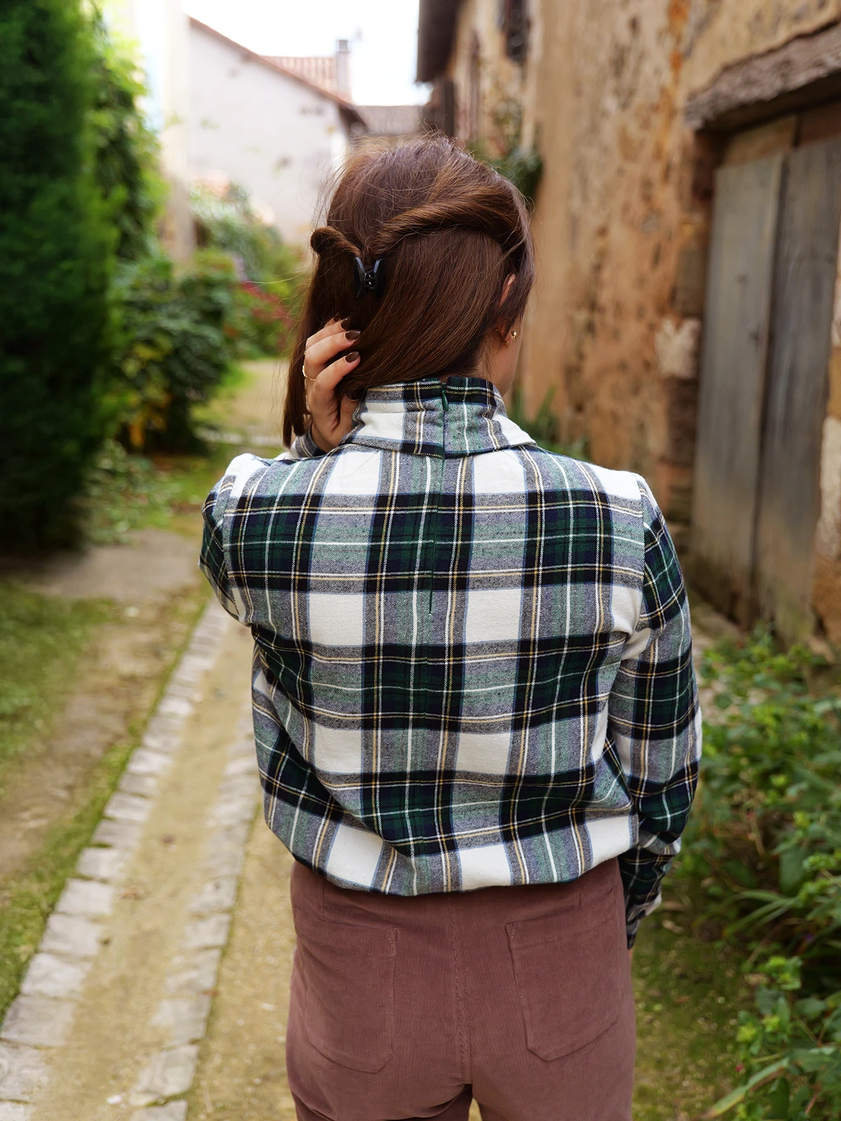 blouse-tartan-et-pantalon-marron-5